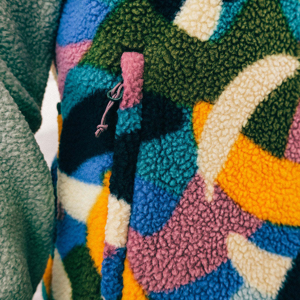 Out There Hooded Recycled Sherpa Fleece Jacket (Banana Camo Heather/Olive)