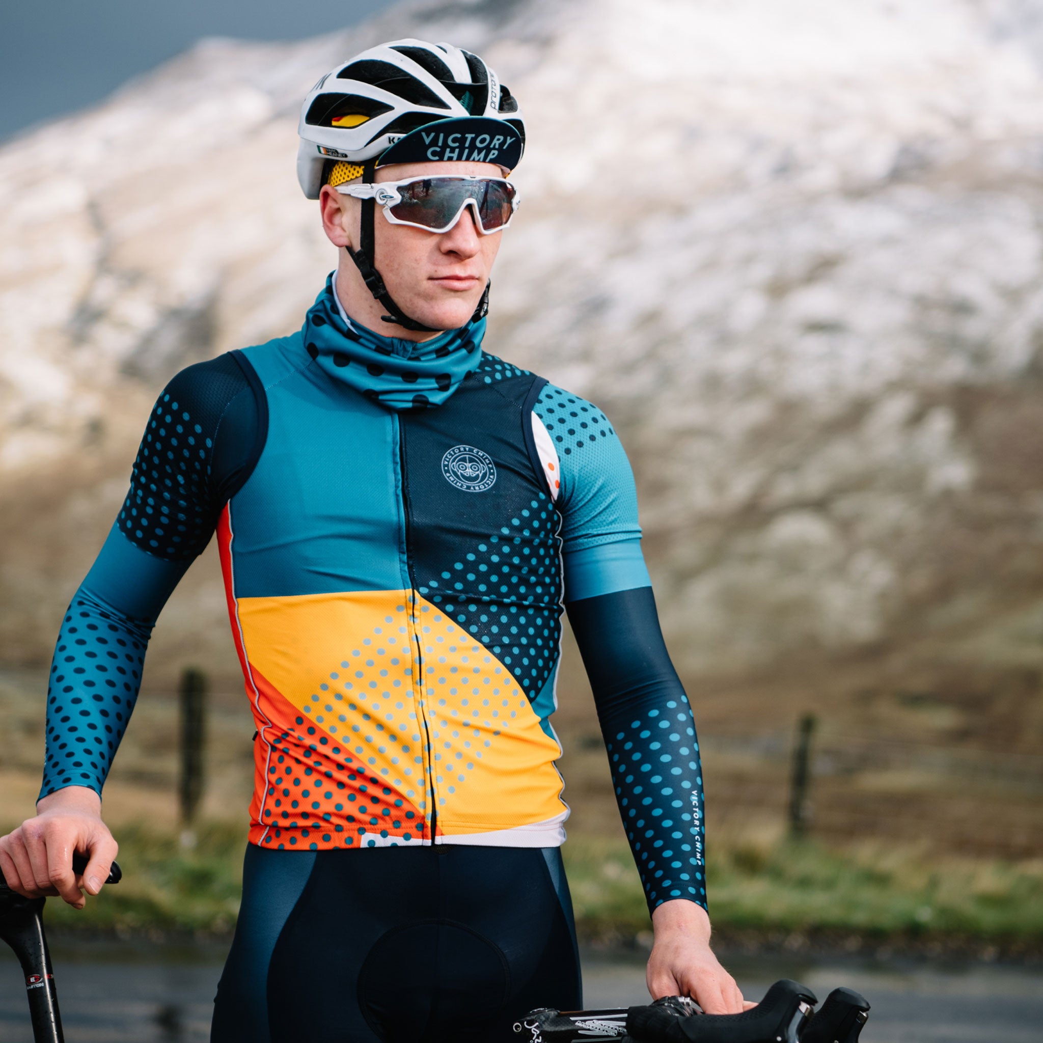 Stampen Buff Team Issue - Victory Chimp