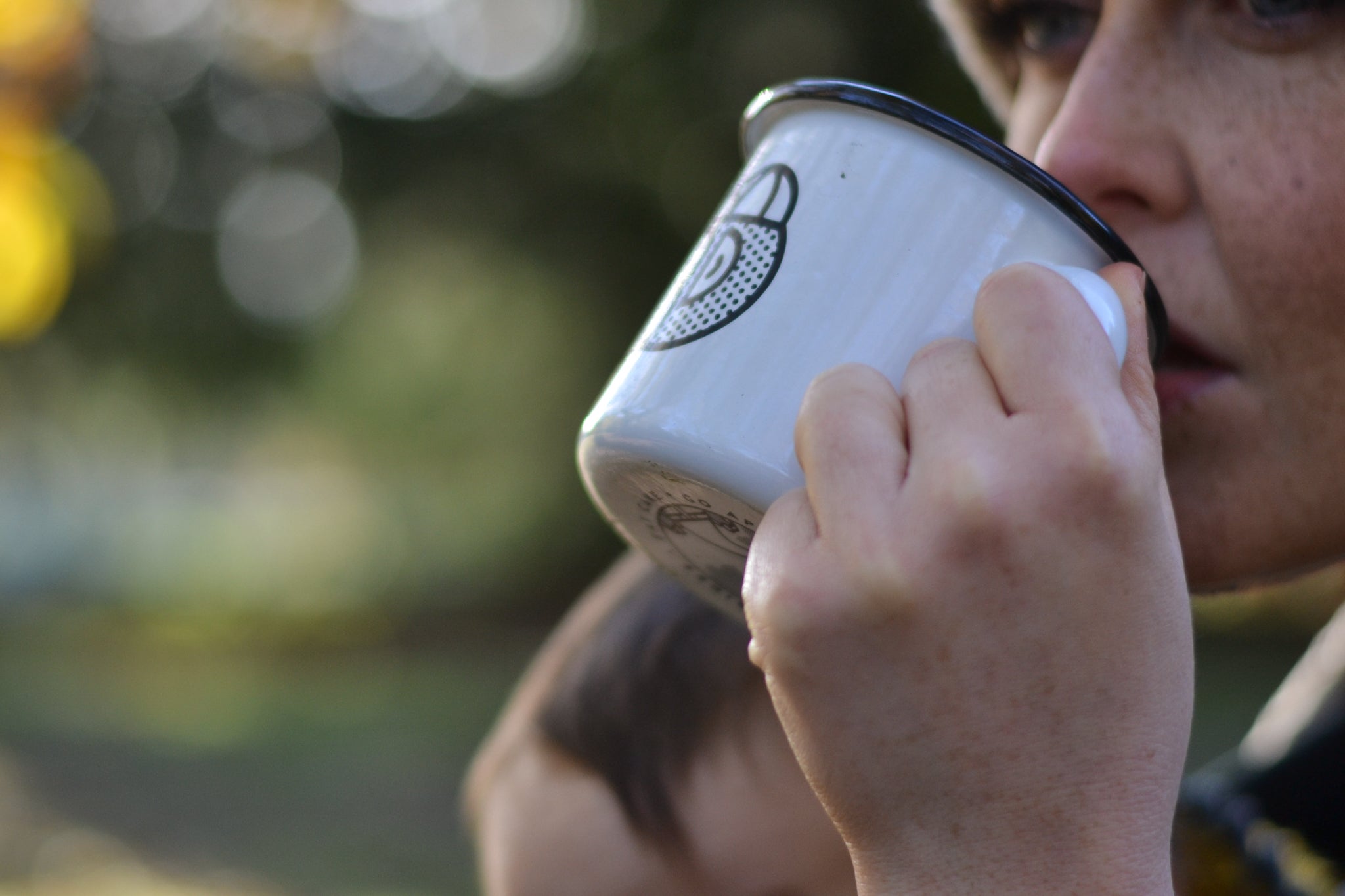 Victory Chimp Enamel Mug (Yellow) - Victory Chimp