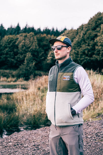 Out There Recycled Sherpa Fleece Gilet (Forest/Pistachio)