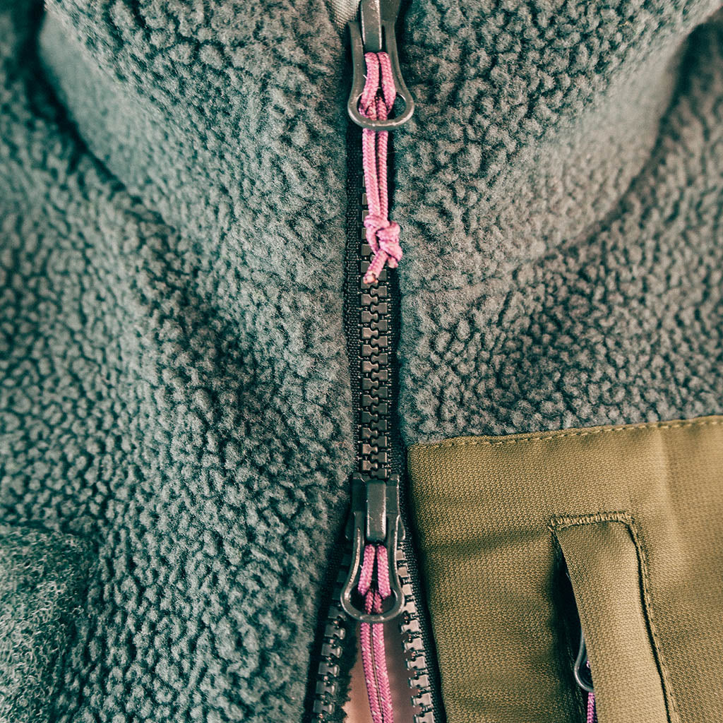 Out There Recycled Sherpa Fleece Gilet (Forest/Pistachio)