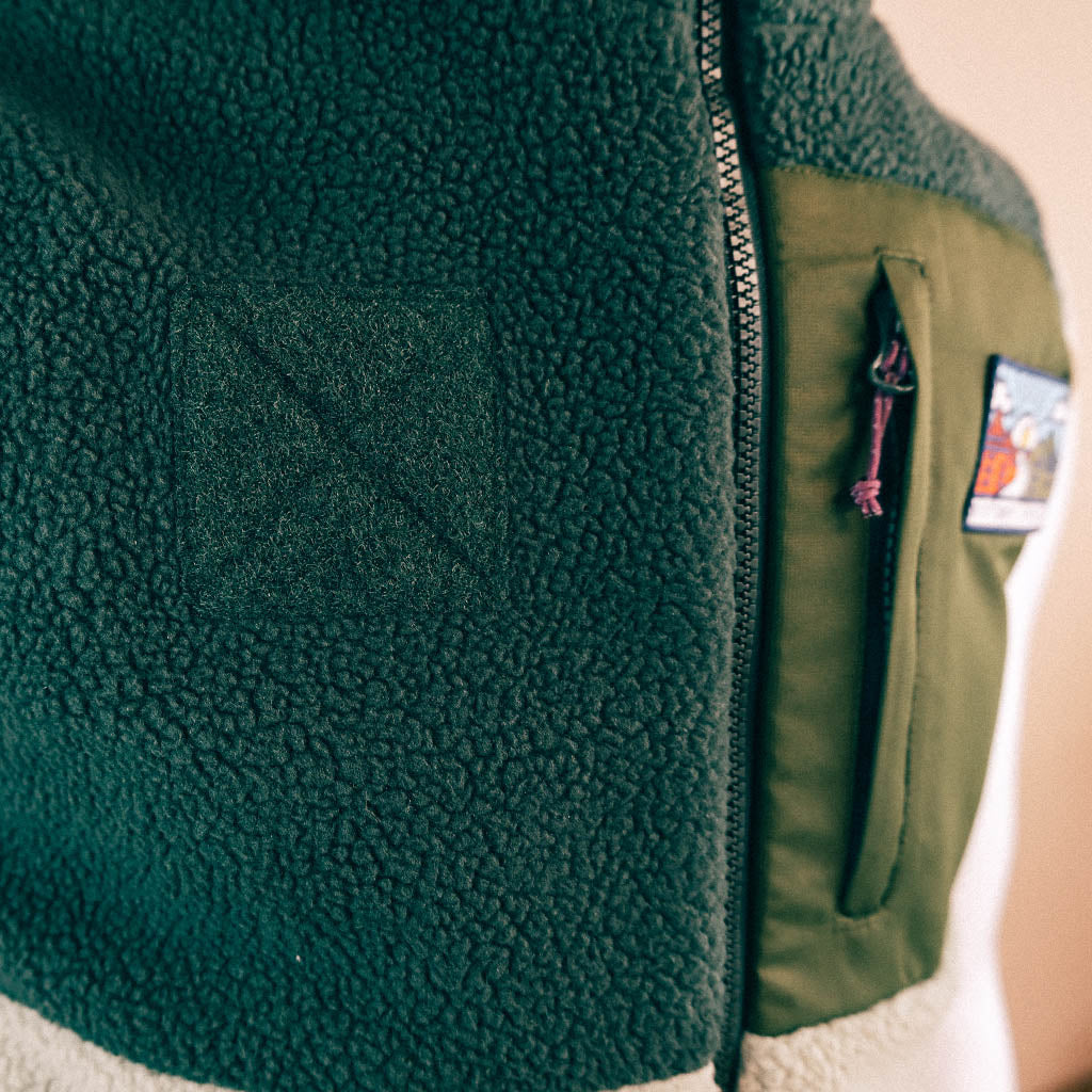 Out There Recycled Sherpa Fleece Gilet (Forest/Pistachio)